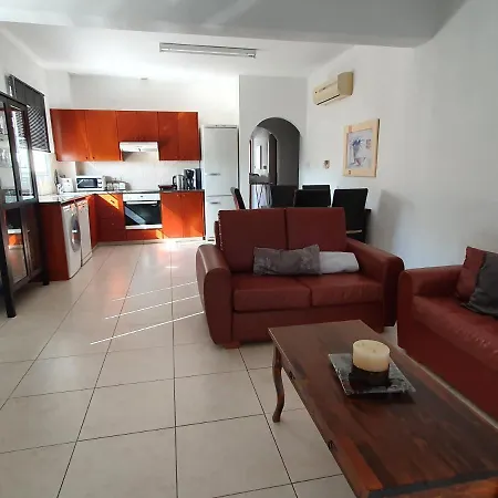 Apartment Homesweethome *